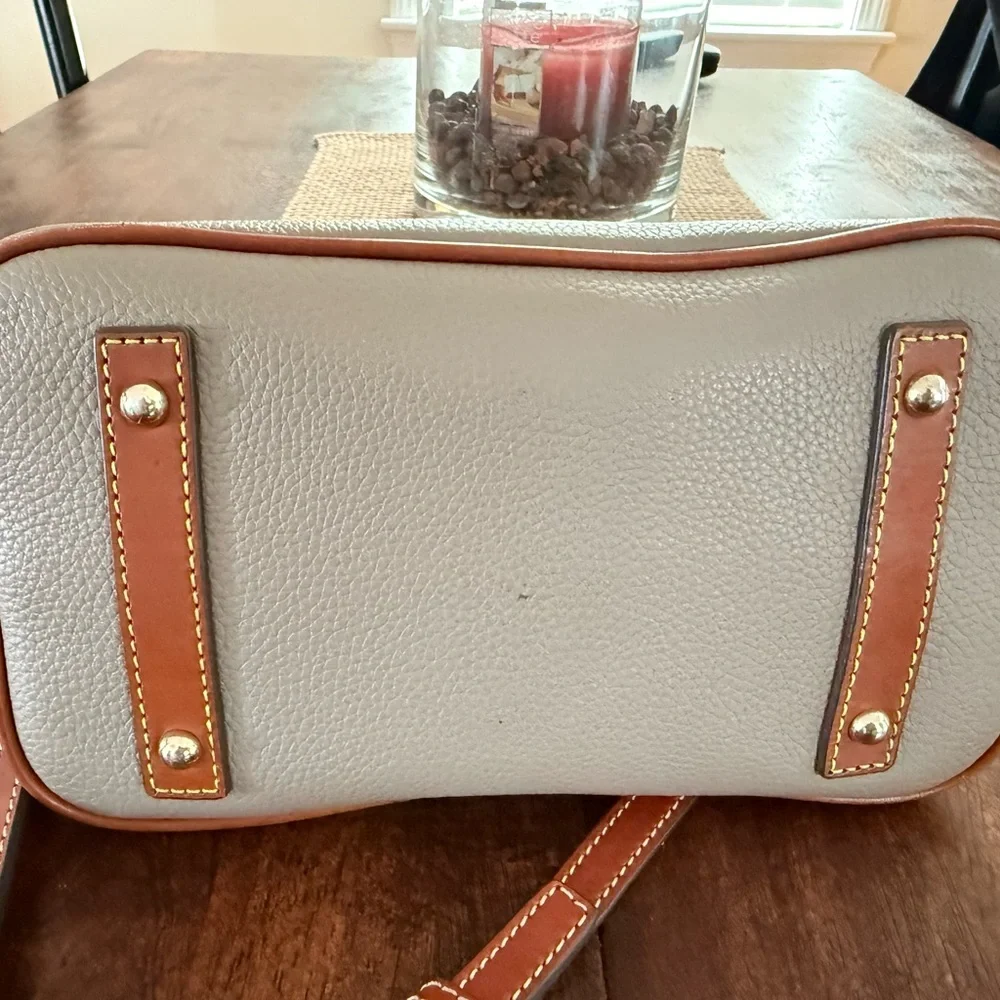 Dooney and Bourke Elegant Gray and Brown tote crossbody Handbag EUC - Picture 10 of 11